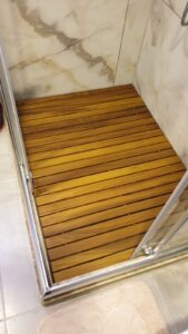 Duş & Banyo Zeminleri için Ahşap Izgara shower deck iroko